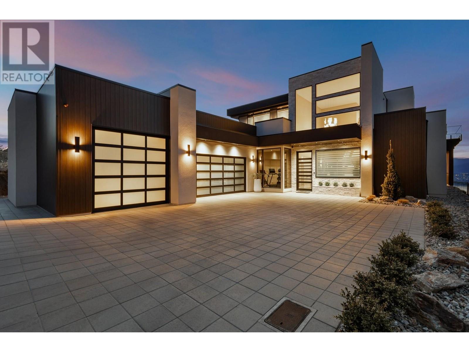 5602 Upper Mission Court, Kelowna, British Columbia