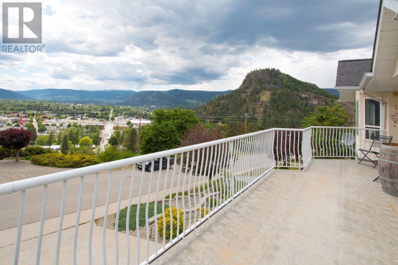 Property at 7415 Valley Heights Drive image 3