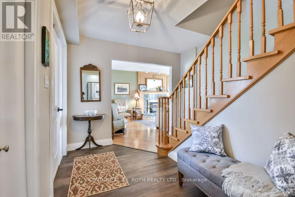 Property at 719 BROADVIEW AVENUE image 4