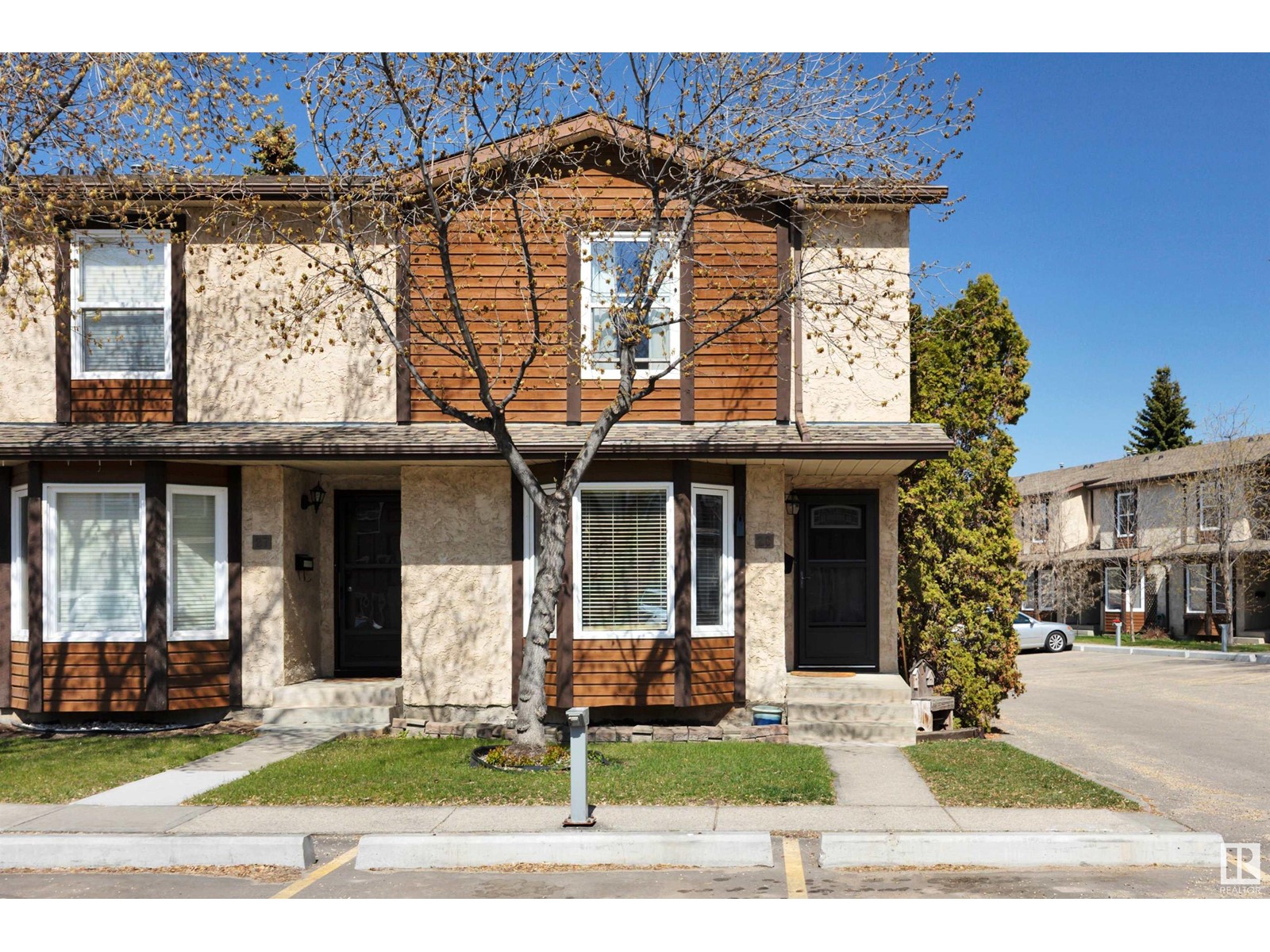 Property at #28 10205 158 AV NW image 1