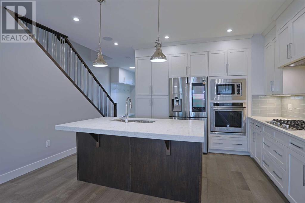 Property at 1431 18 Avenue NW image 3