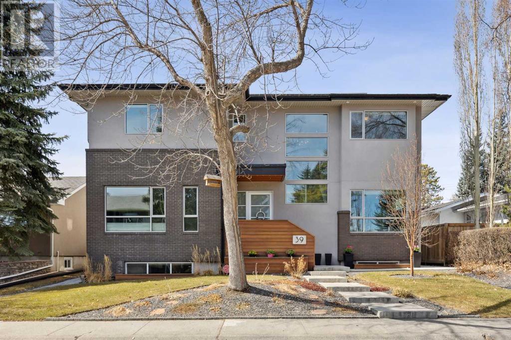 Property at 39 Woodlark Drive SW image 2
