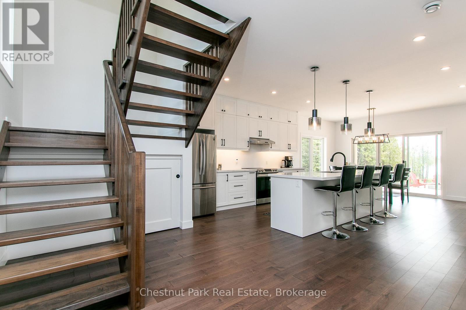 277 Eagle Road, Northern Bruce Peninsula, Ontario  N0H 2R0 - Photo 14 - X12106529