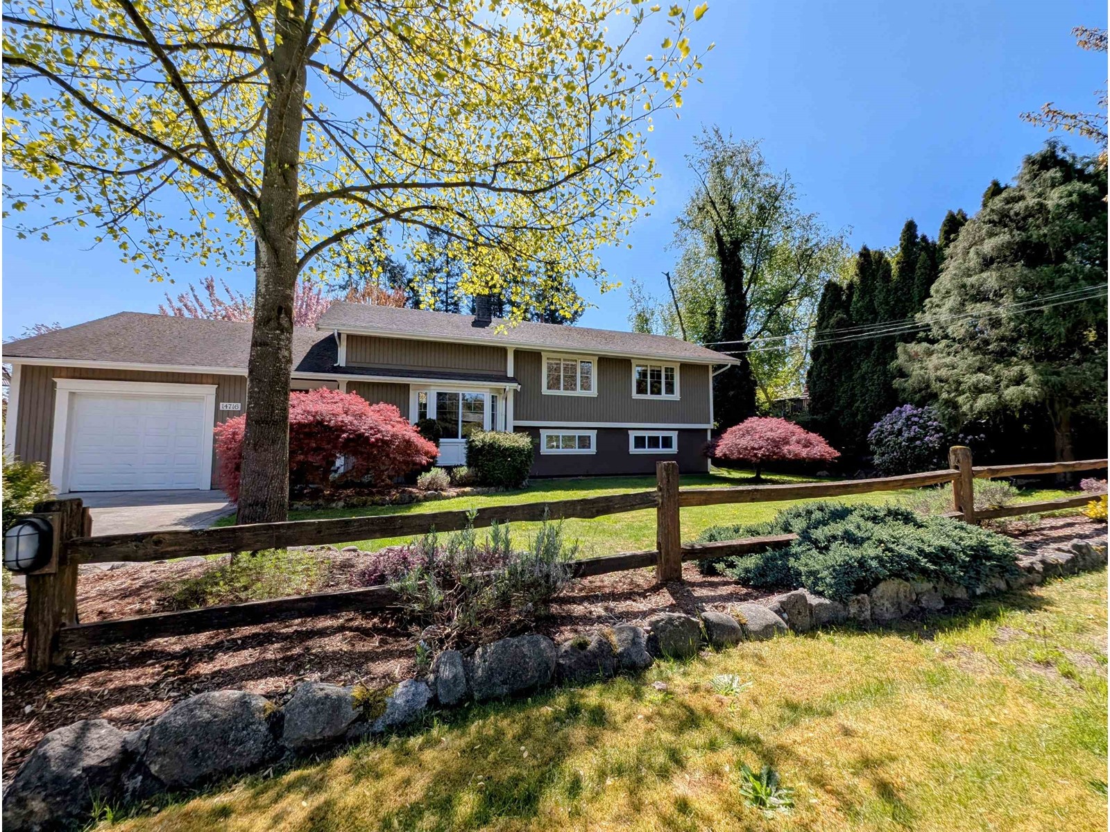 Property at 14716 55A AVENUE image 4