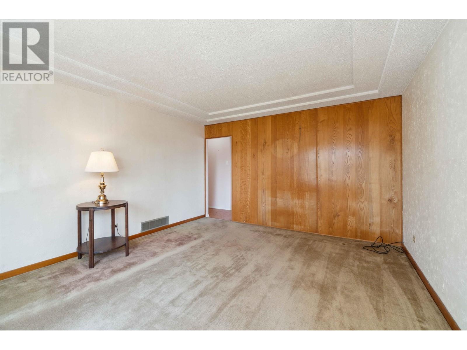 6328 Commercial Street, Vancouver, British Columbia  V5P 3P3 - Photo 5 - R2994547