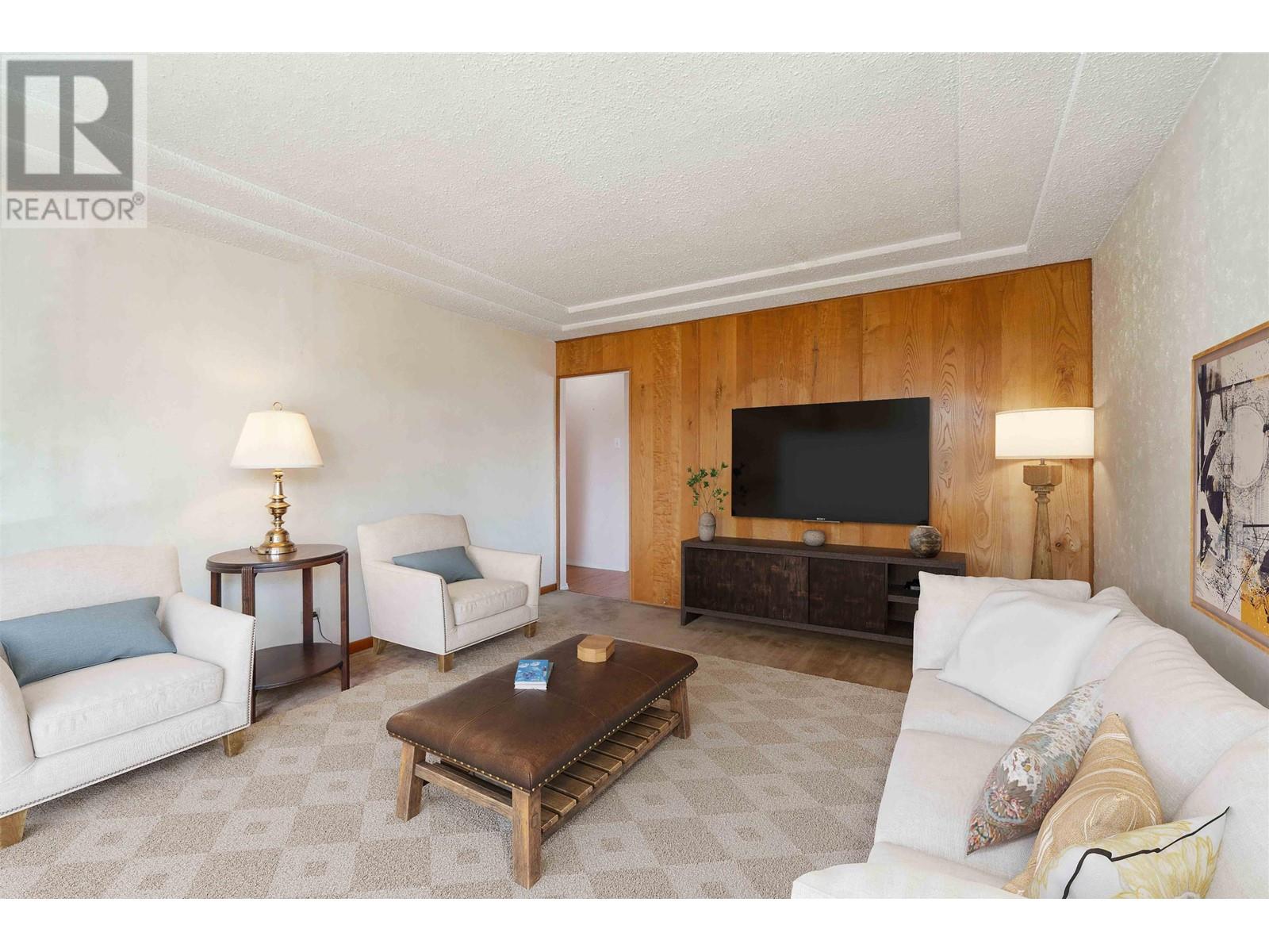 6328 Commercial Street, Vancouver, British Columbia  V5P 3P3 - Photo 4 - R2994547