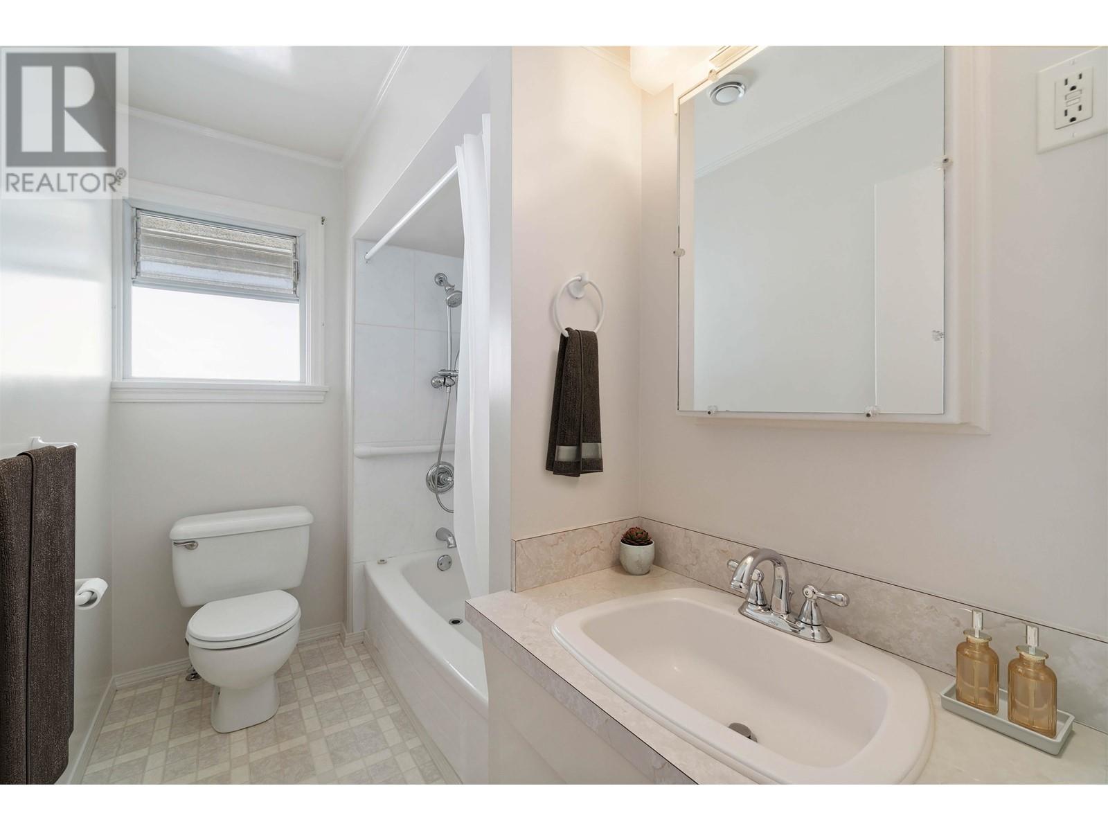 6328 Commercial Street, Vancouver, British Columbia  V5P 3P3 - Photo 18 - R2994547