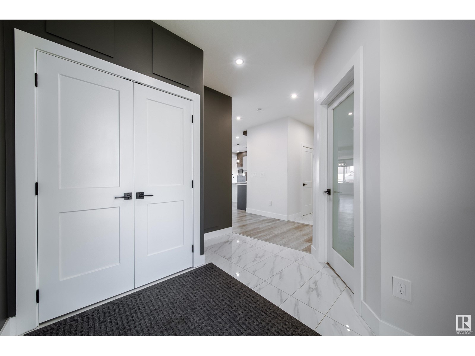 Property at 36 SPRING LI image 2