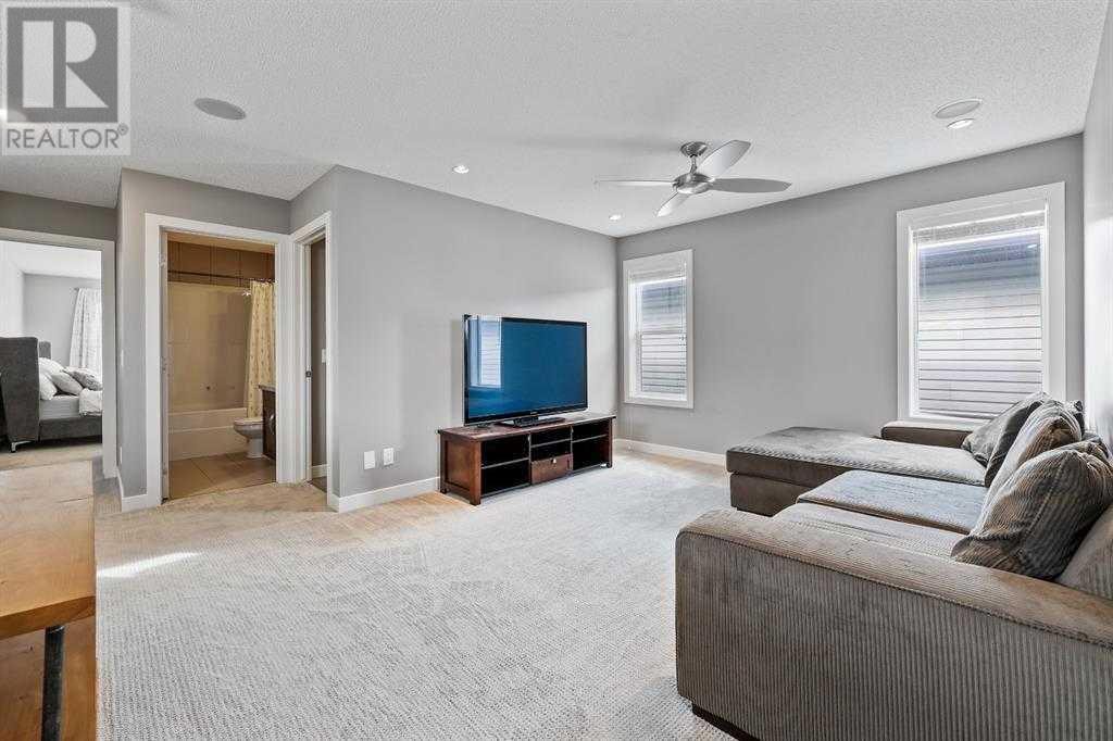 18 Panora View Nw, Calgary, Alberta  T3K 0R8 - Photo 9 - A2213875