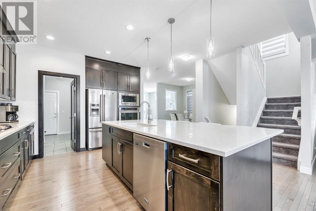 49 Crestbrook View Sw, Calgary, Alberta  T3B 6G7 - Photo 10 - A2205192