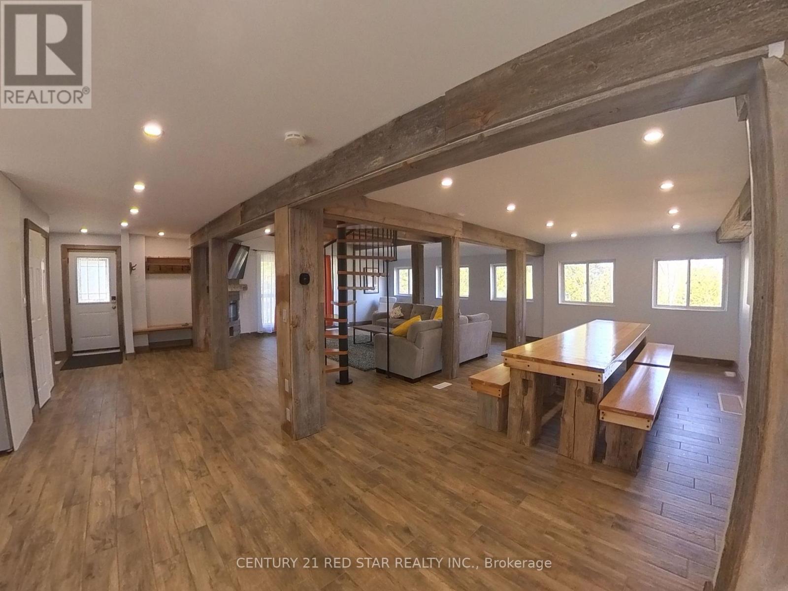 Property at 112 NORDIC ROAD image 4