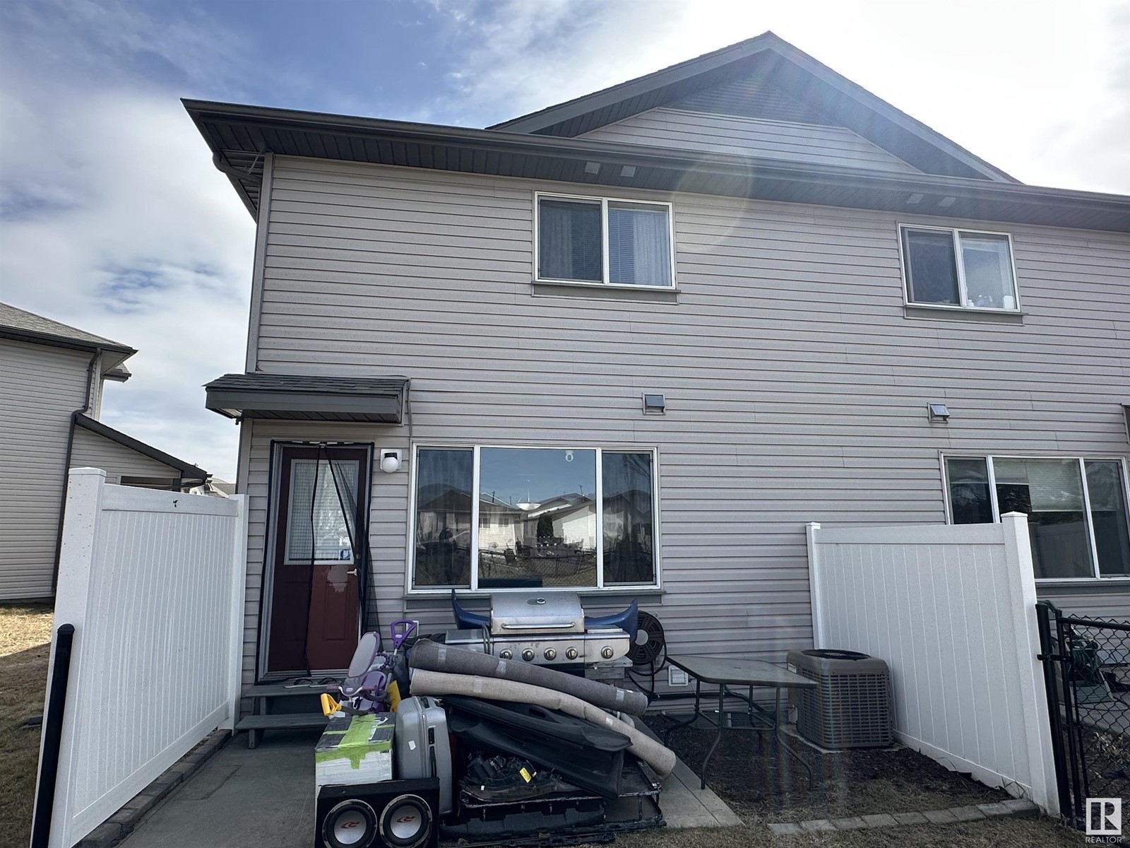 Property at #17 2816 34 AV NW NW image 4