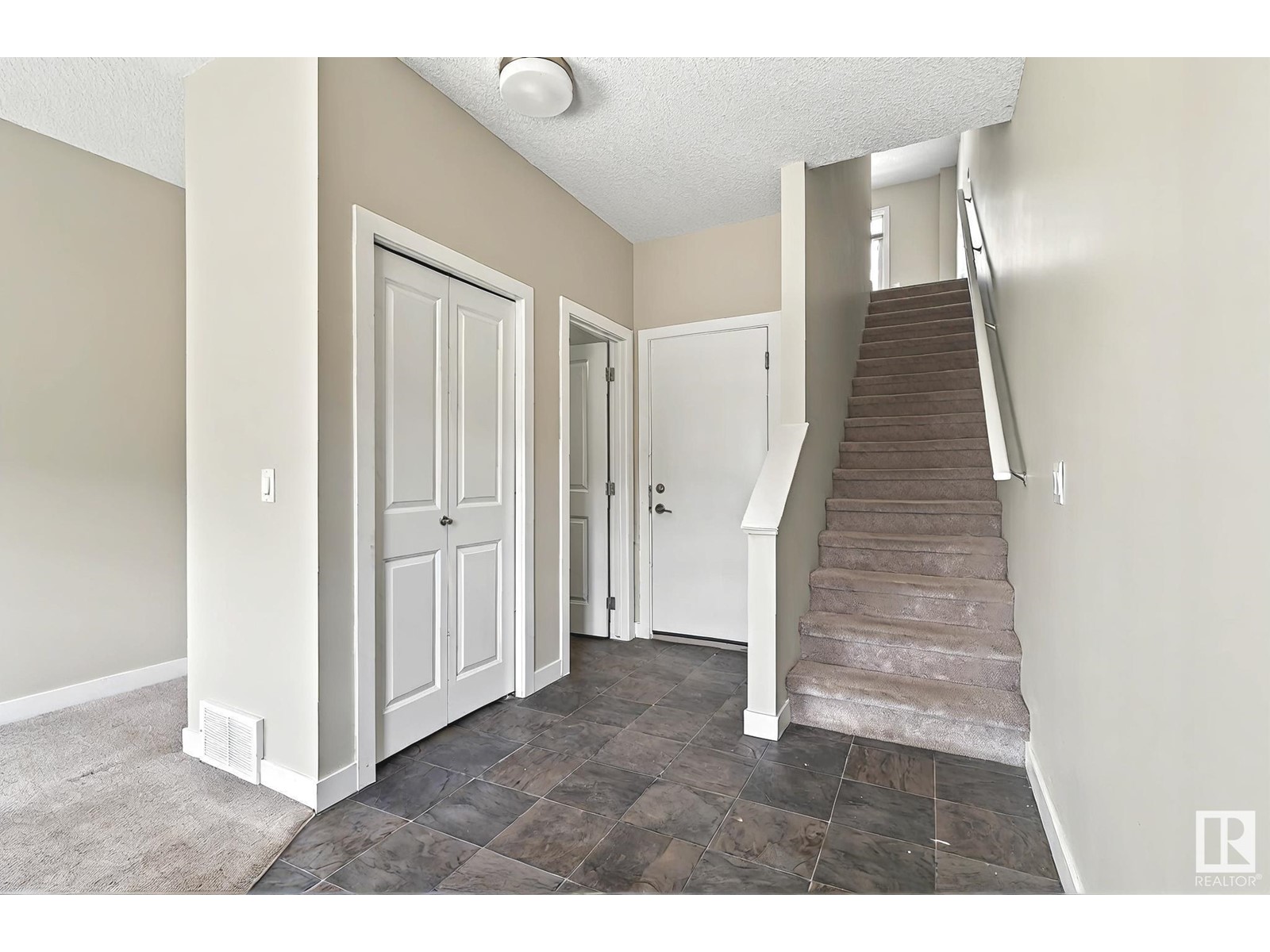 Property at 1087 GAULT BV NW image 3