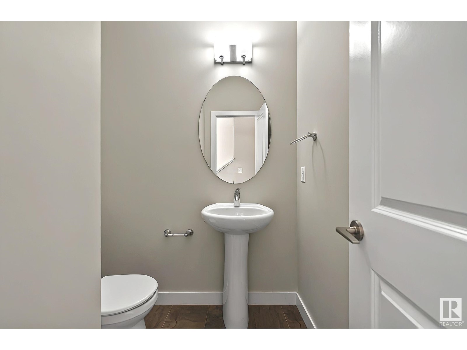 Property at 1087 GAULT BV NW image 5