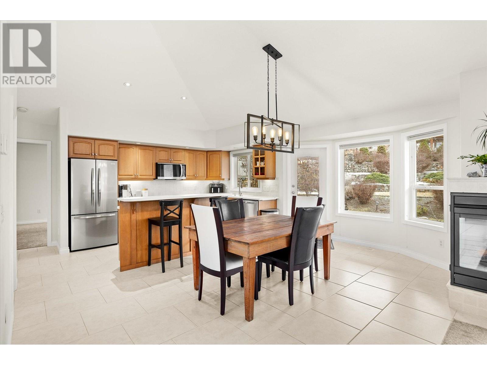 Property at 509 Curlew Drive image 4