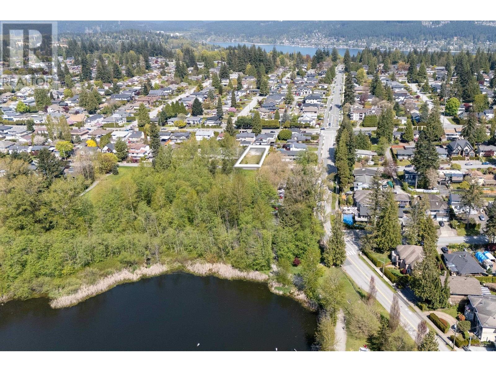 1213 Grover Avenue, Coquitlam, British Columbia  V3J 3E9 - Photo 4 - R2994609