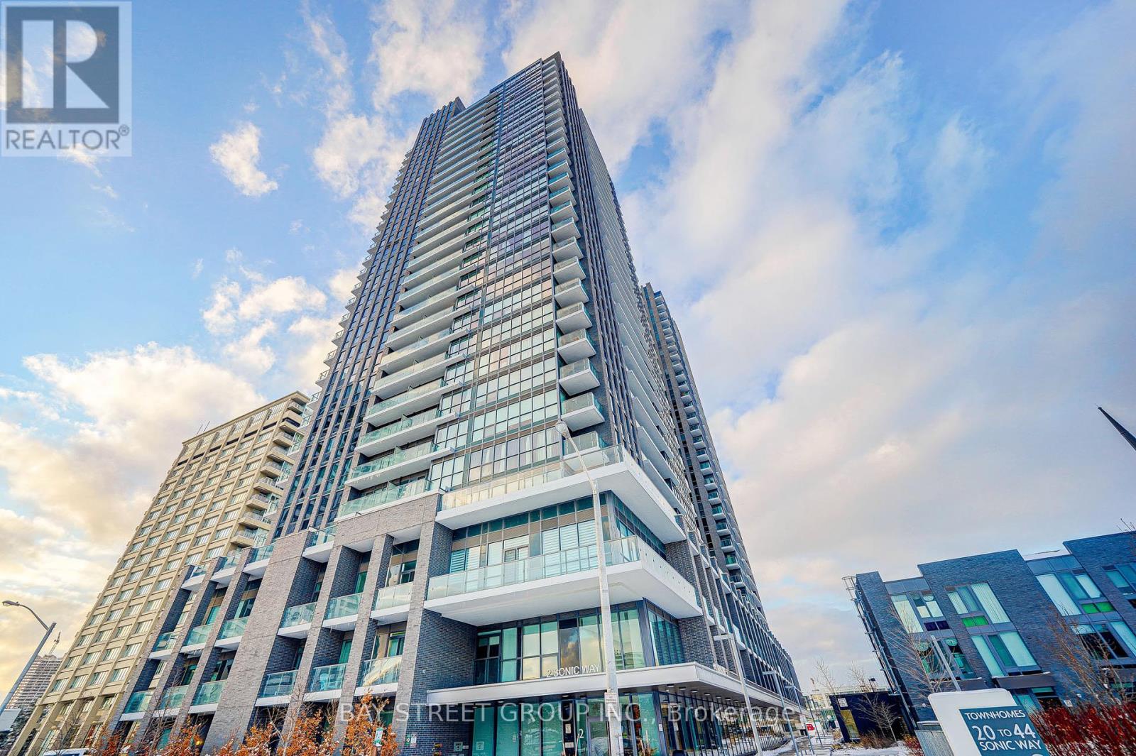 1211 - 2 SONIC WAY, Toronto, Ontario