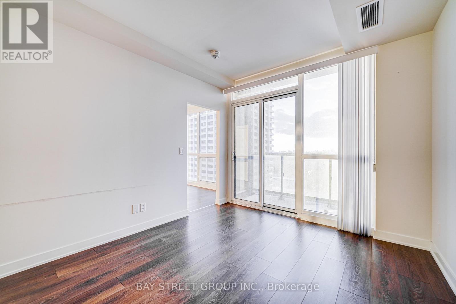 1211 - 2 Sonic Way, Toronto, Ontario  M3C 0P2 - Photo 18 - C12106570