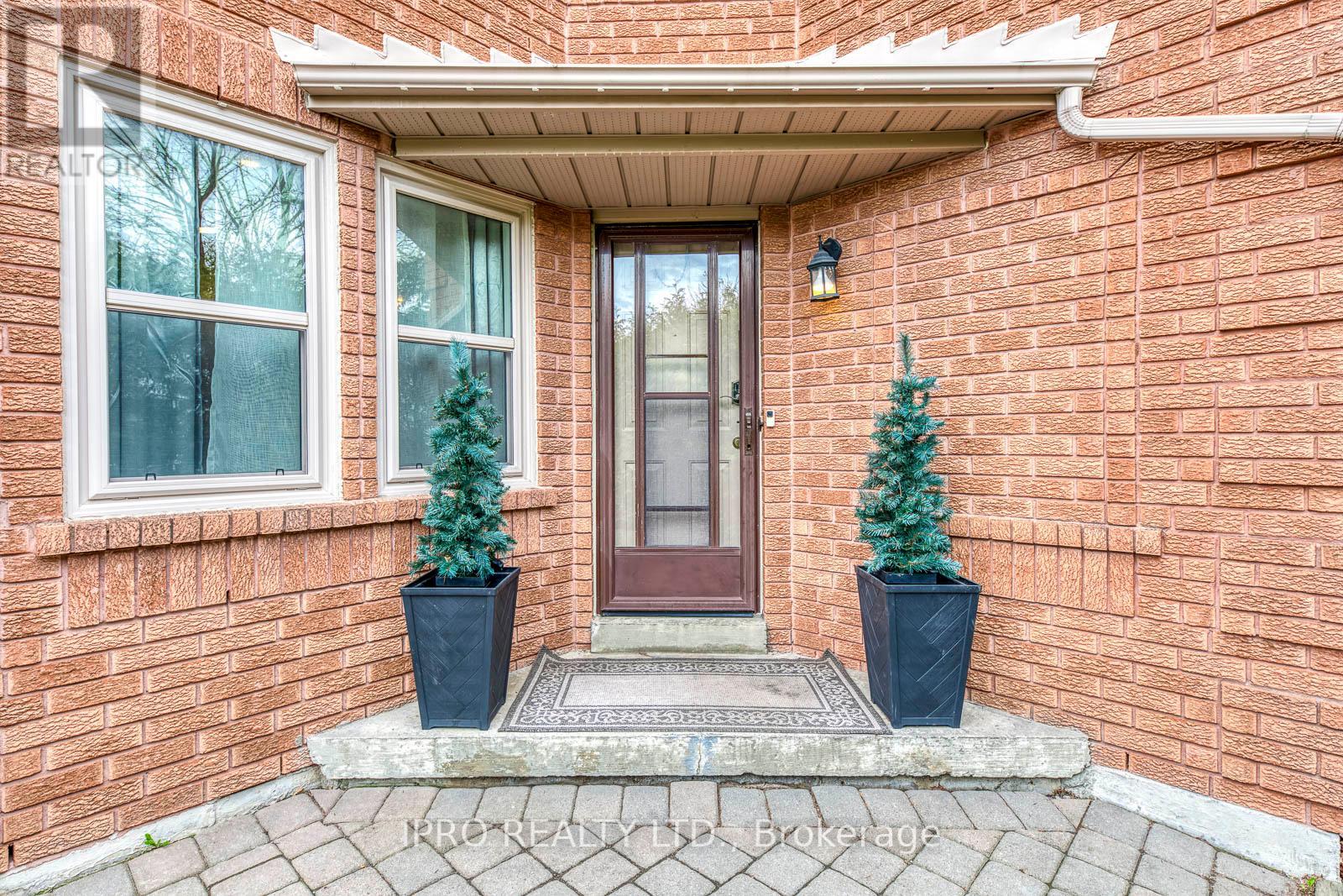 Property at 78 SABLE CRESCENT image 2