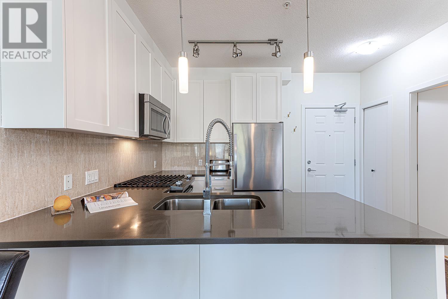 310 12409 Harris Road, Pitt Meadows, British Columbia  V3Y 0E7 - Photo 4 - R2994728