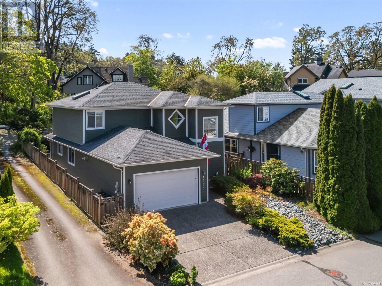 Property at 4135 Rockhome Gdns image 3