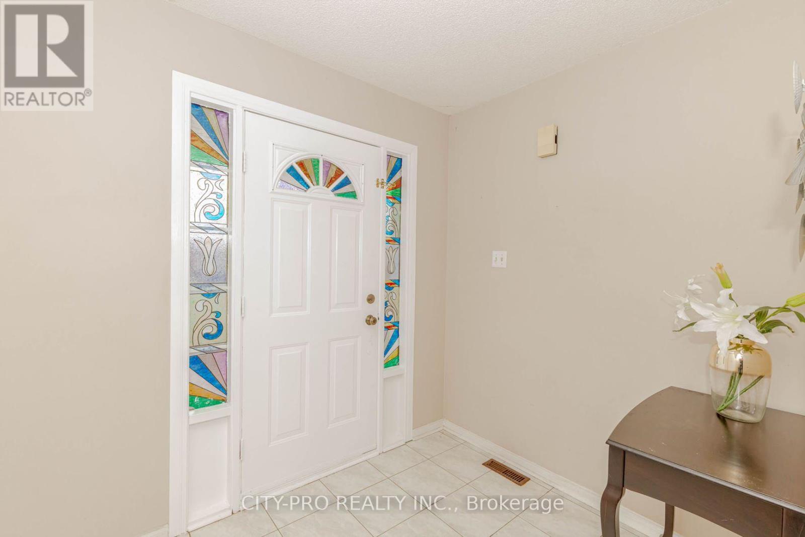 Property at 382 HARROWSMITH DRIVE image 3