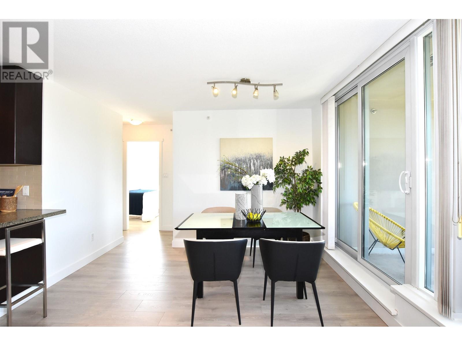 803 651 Nootka Way, Port Moody, British Columbia  V3H 0A1 - Photo 6 - R2994288