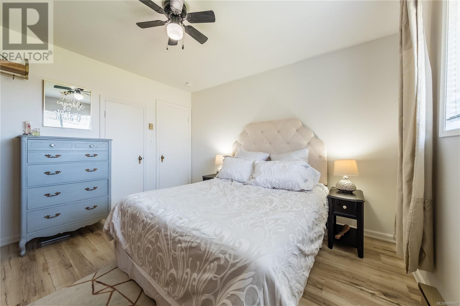 Property at 487 Pym St N image 4