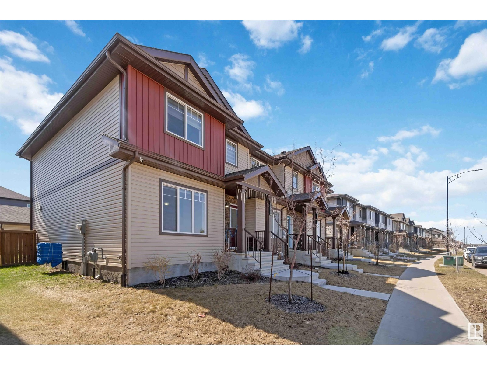 Property at 2603 14 AV NW image 2