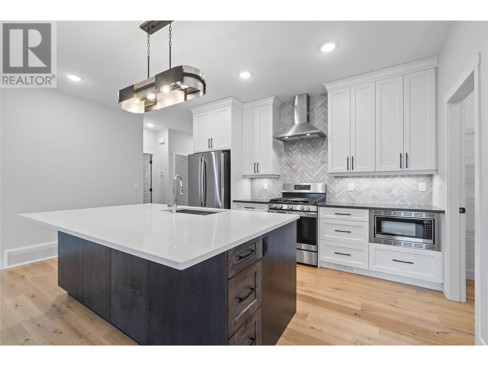 1840 10 Street Sw Unit# 7, Salmon Arm, British Columbia  V1E 0H1 - Photo 12 - 10331696