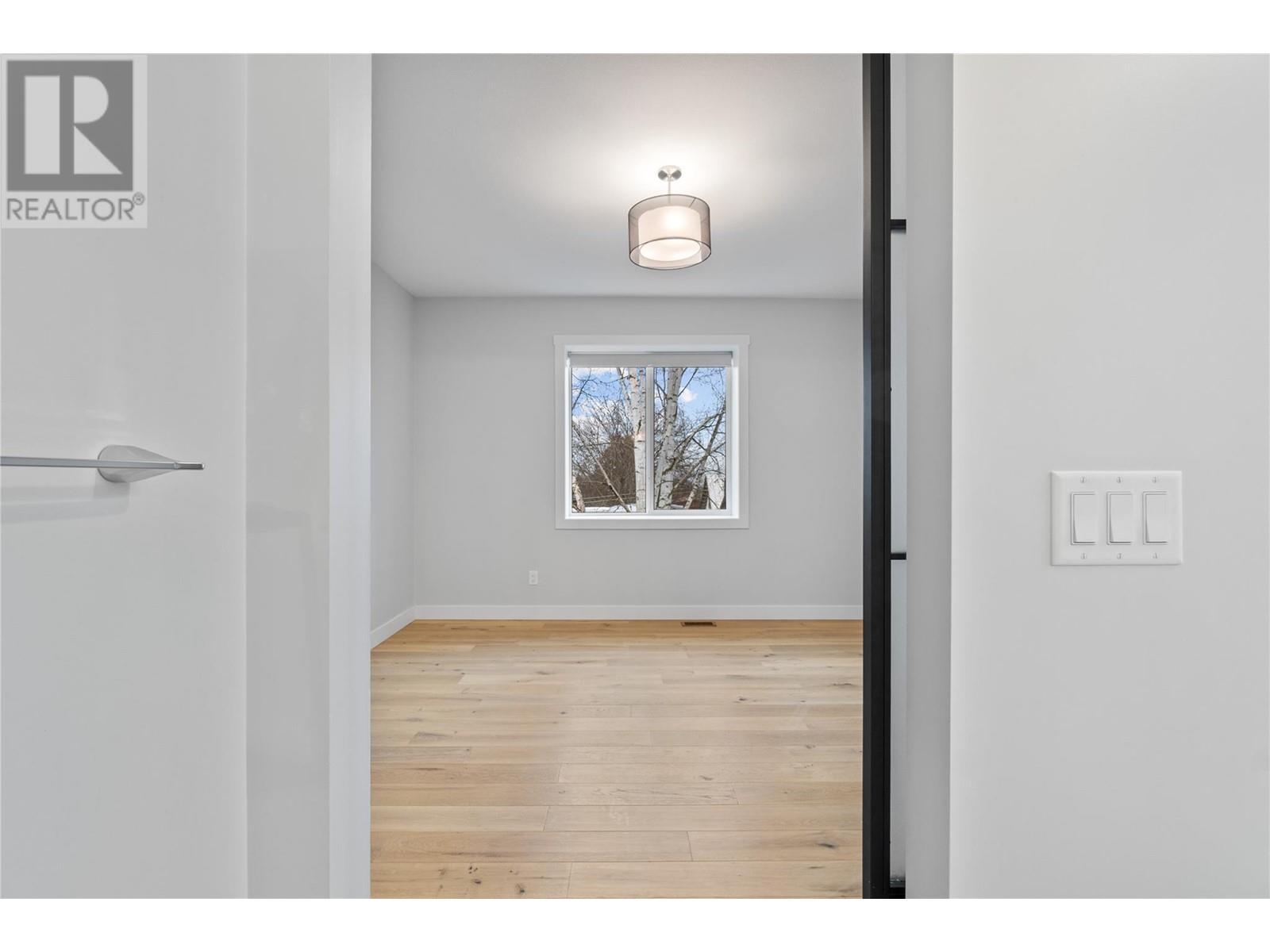 Property at 1840 10 Street SW Unit# 7 image 3