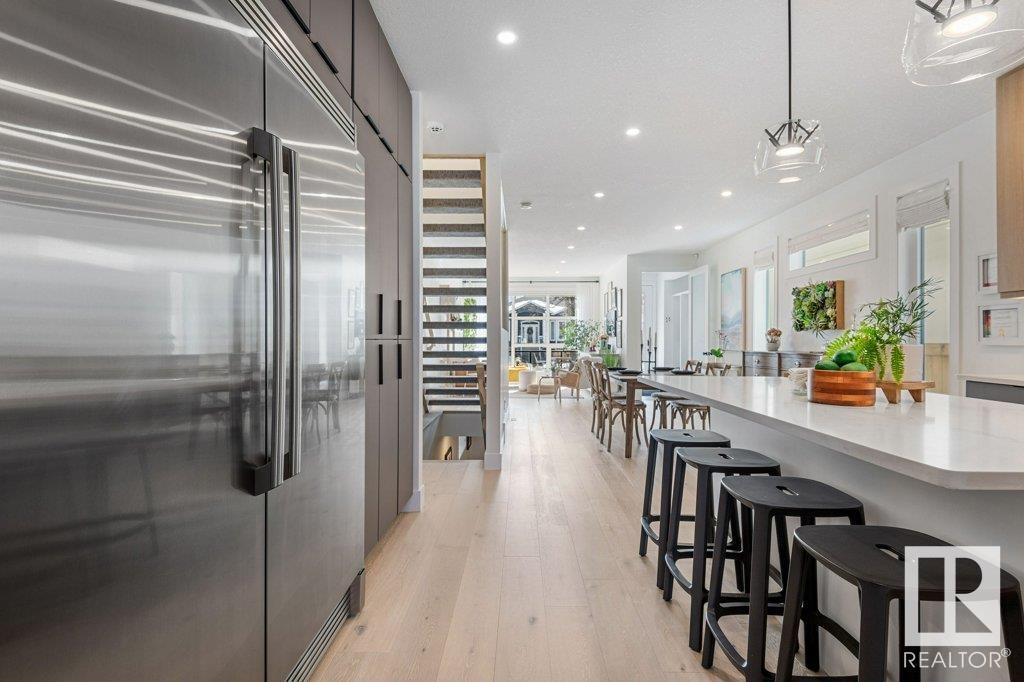 Property at 8812 85 AV NW image 4