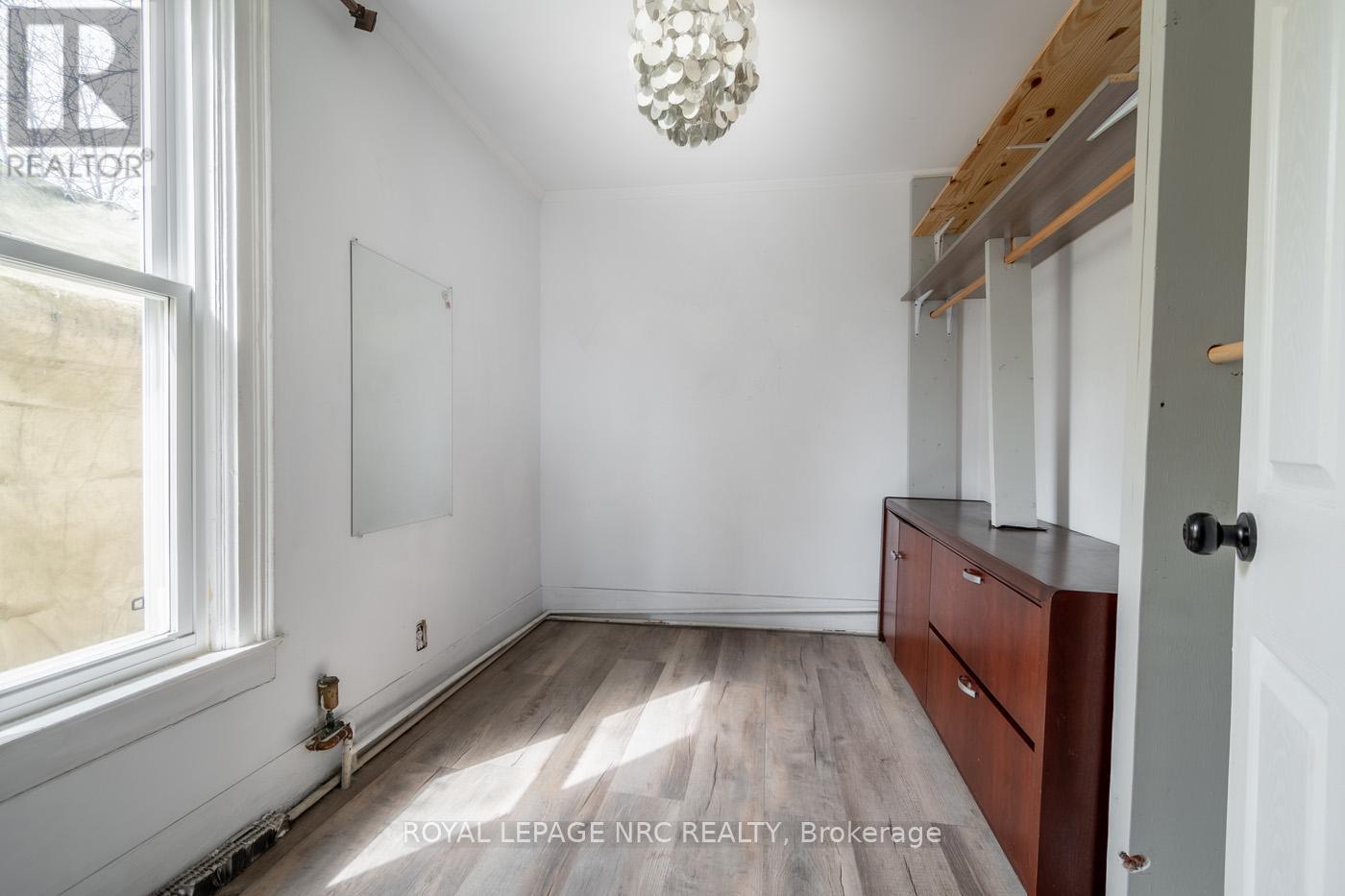 2533 Airline Street, Fort Erie, Ontario  L0S 1S0 - Photo 21 - X12106602