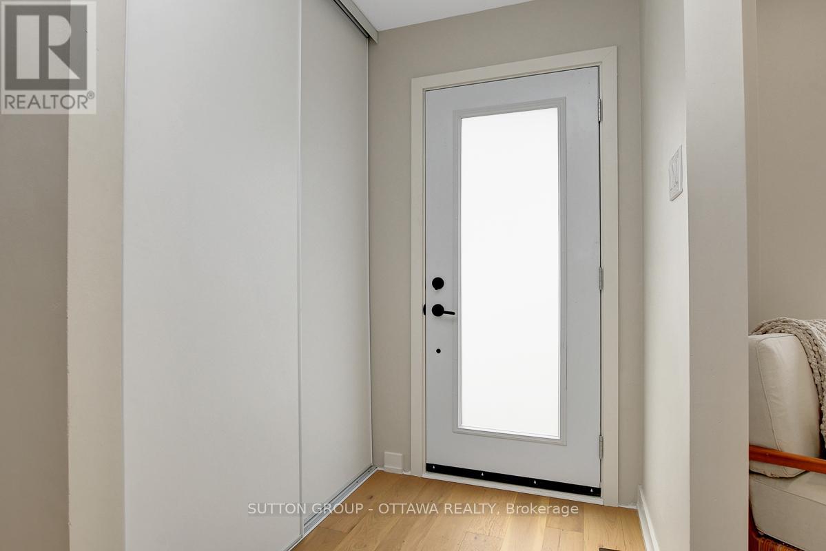 Property at 1633 BOTTRIELL WAY image 3