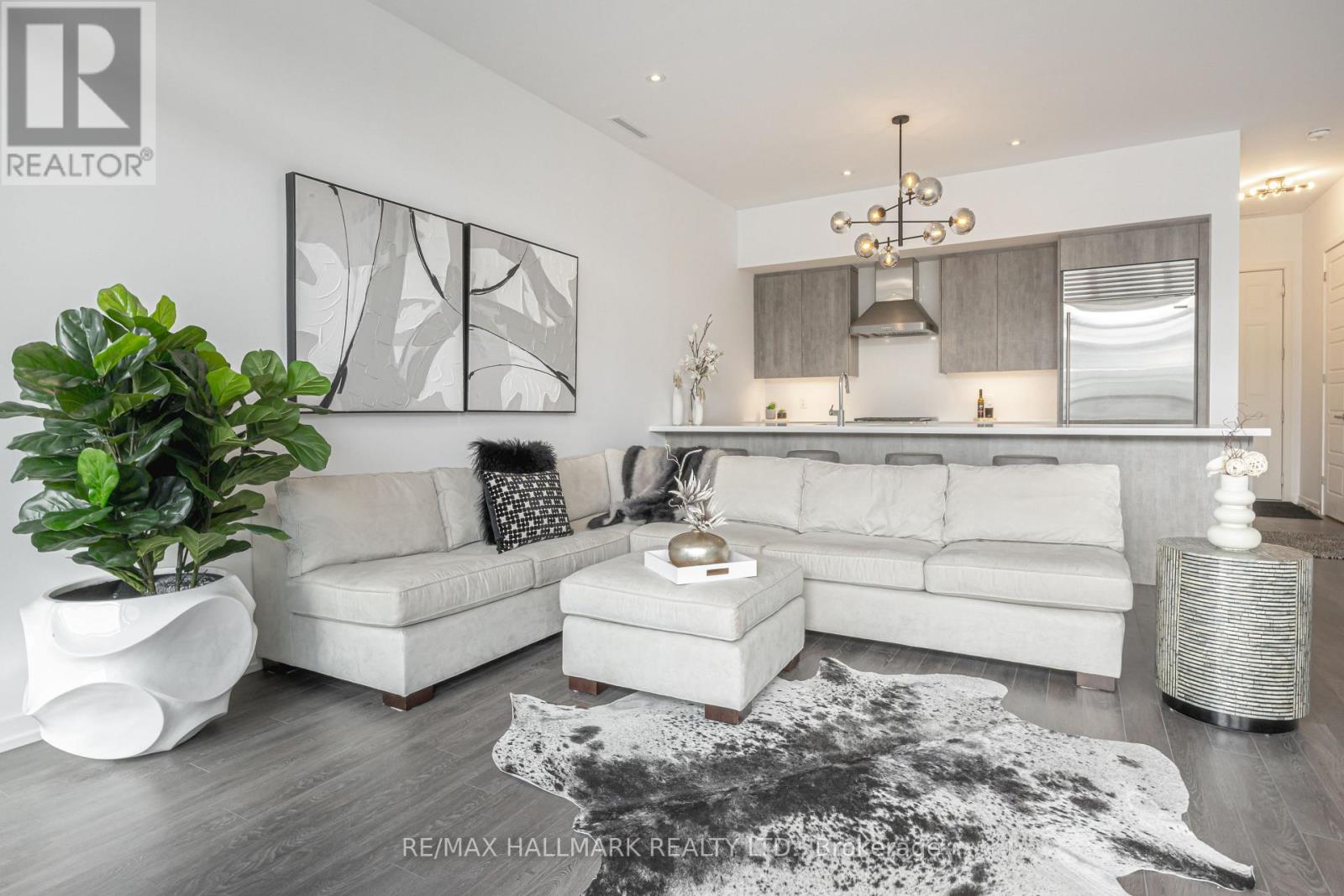 3712 Ferretti Court, Innisfil, Ontario  L9S 0N6 - Photo 8 - N12106611
