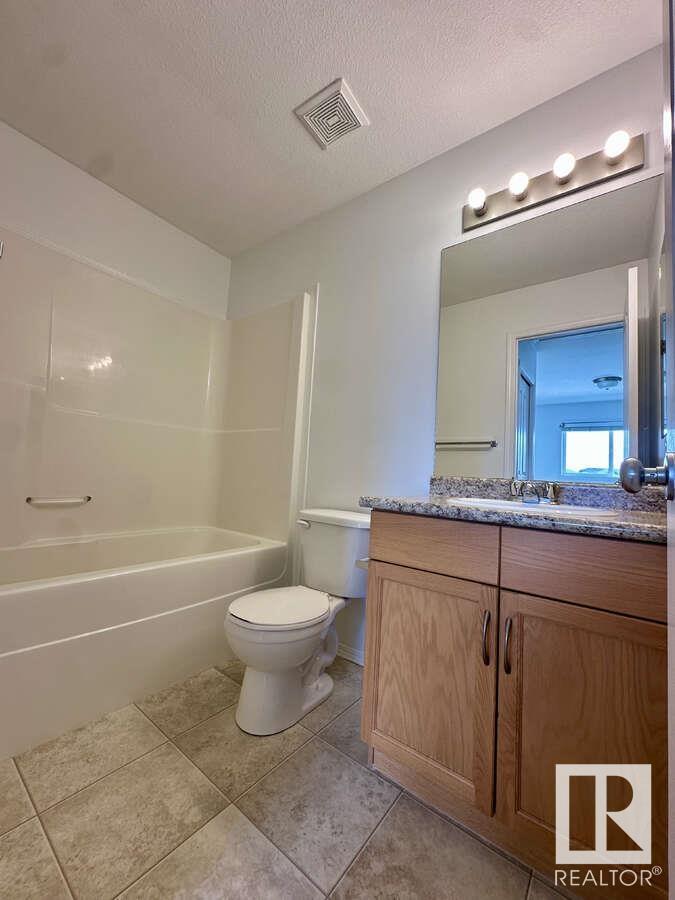 Property at 3308 47 ST image 3