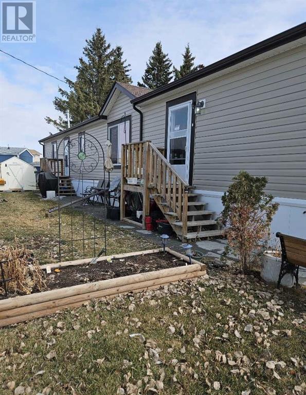 71, 4000 Minto Street, Penhold, Alberta  T0M 1R0 - Photo 2 - A2208234