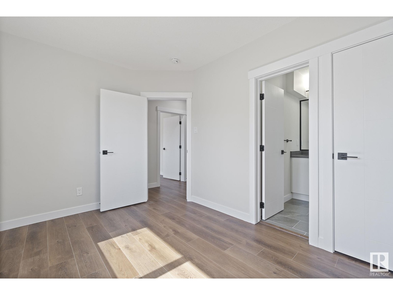 Property at 9809/9811 89 AV NW image 4