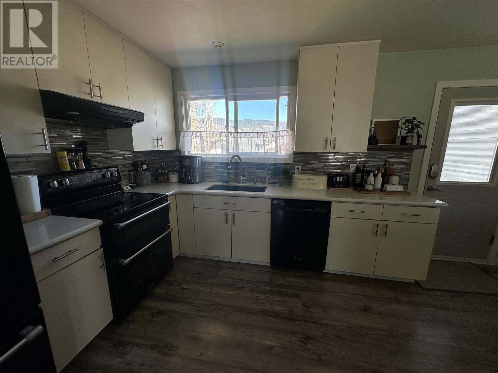 Property at 2701 Langstaff Place image 5
