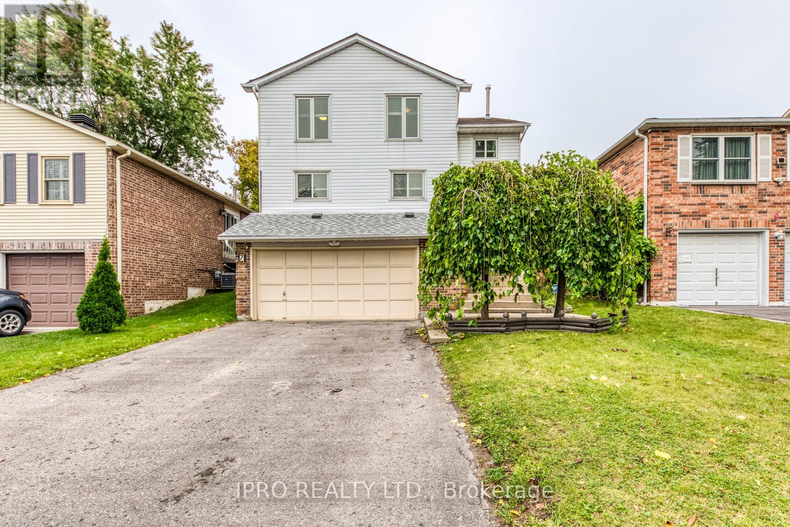 Property at 7 WRIGHT CRESCENT image 1