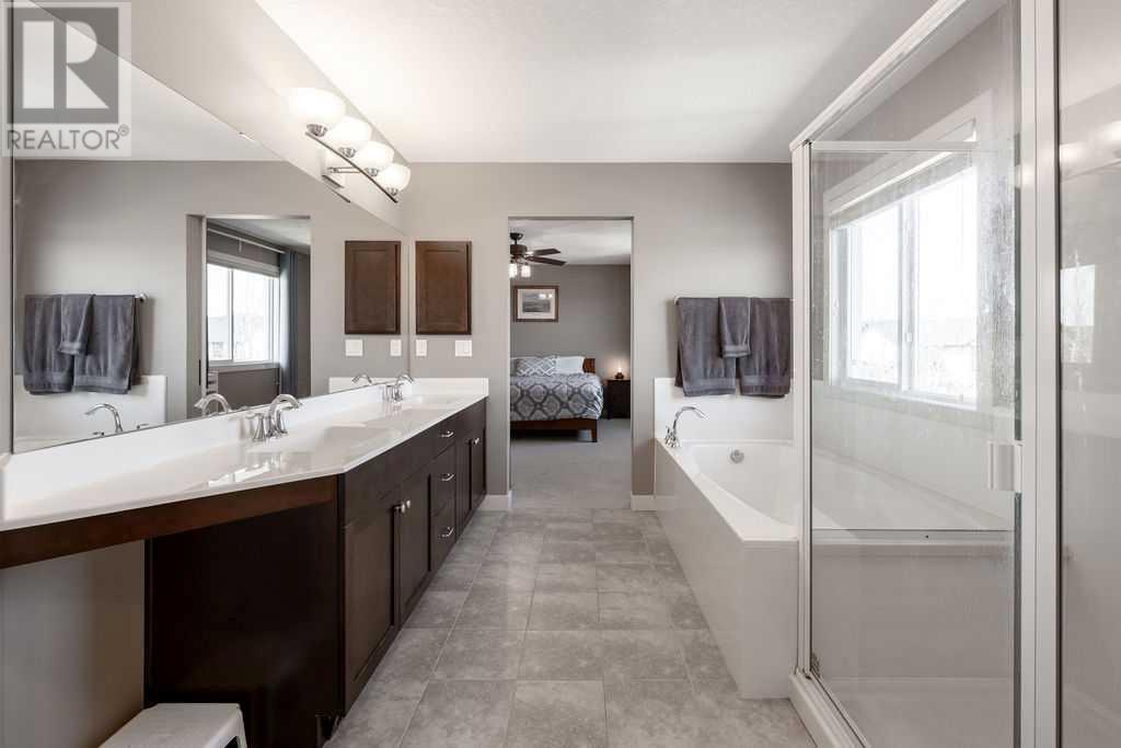 36 Westridge Road, Okotoks, Alberta  T1S 0G7 - Photo 22 - A2214638