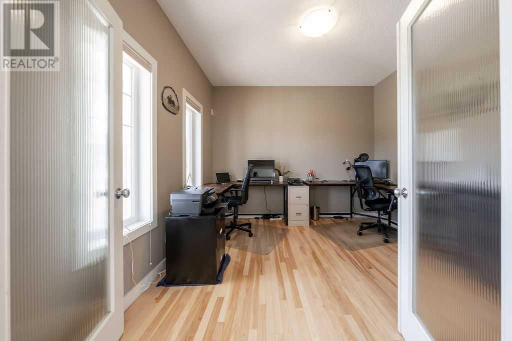 36 Westridge Road, Okotoks, Alberta  T1S 0G7 - Photo 4 - A2214638
