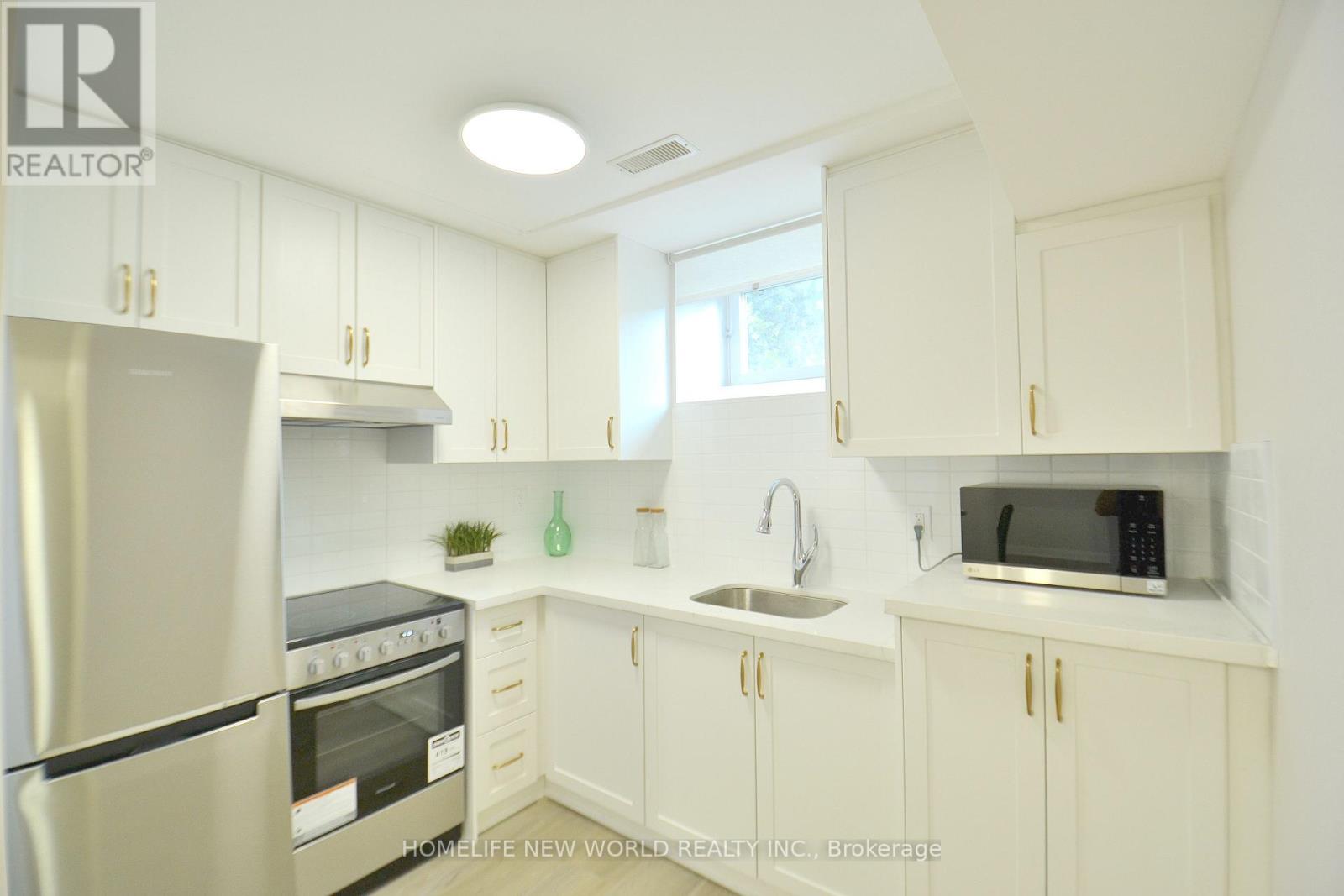 Lower - 27 Nightingale Street, Hamilton (Landsdale), Ontario  L8L 1R5 - Photo 5 - X12106626