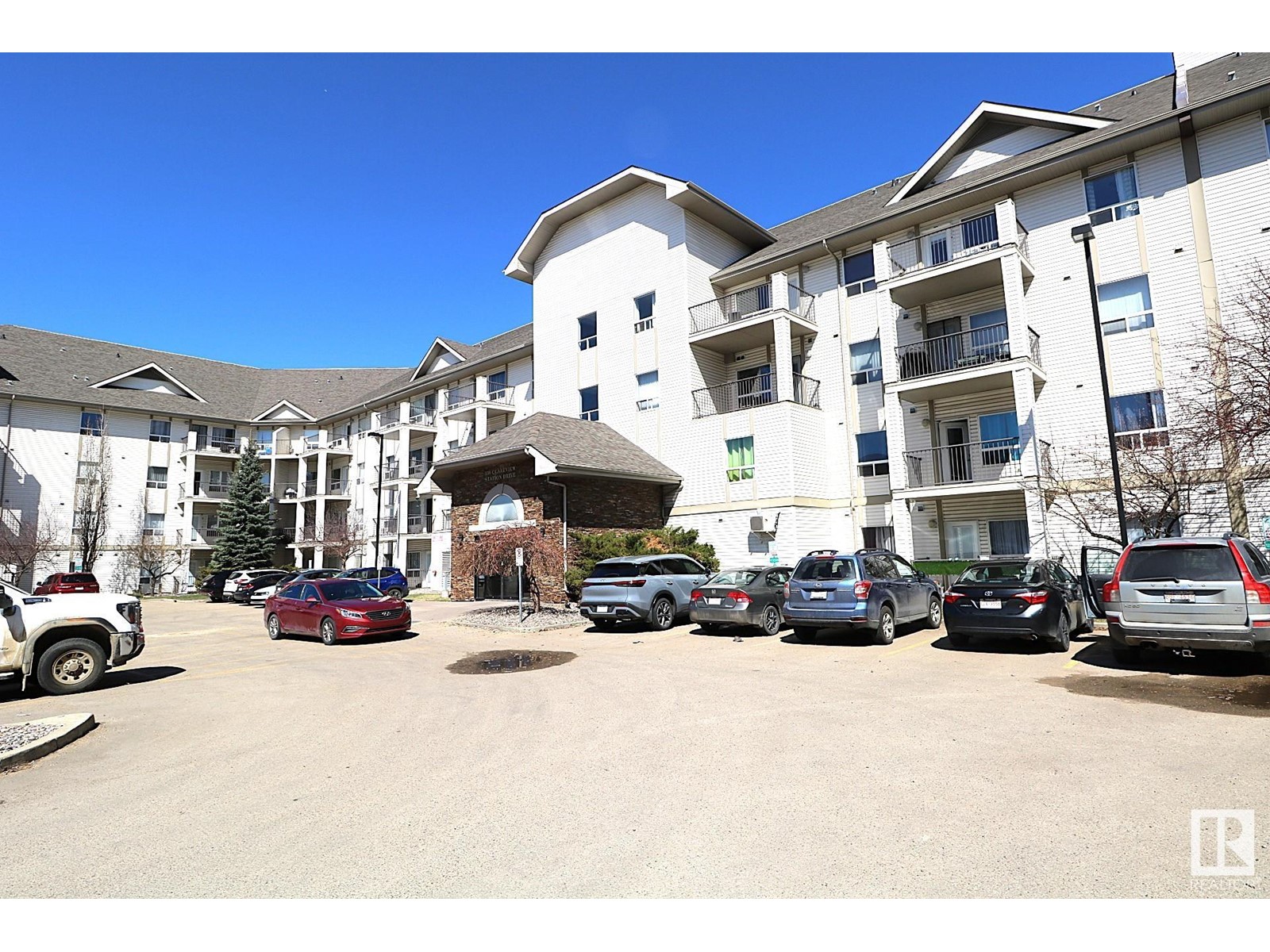 Property at #1118 330 CLAIREVIEW STATION DR NW image 2