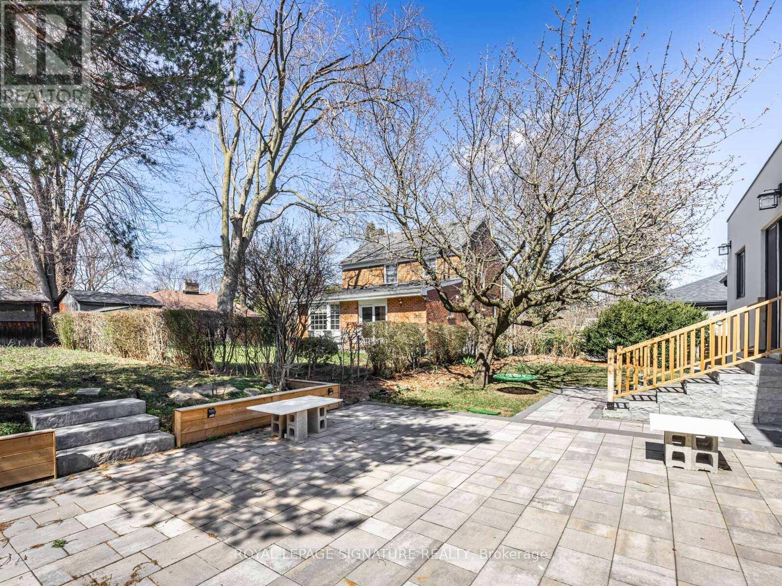 22 Yorkleigh Avenue, Toronto, Ontario  M9P 1Y4 - Photo 37 - W12106642