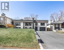 22 YORKLEIGH AVENUE, Toronto, Ontario