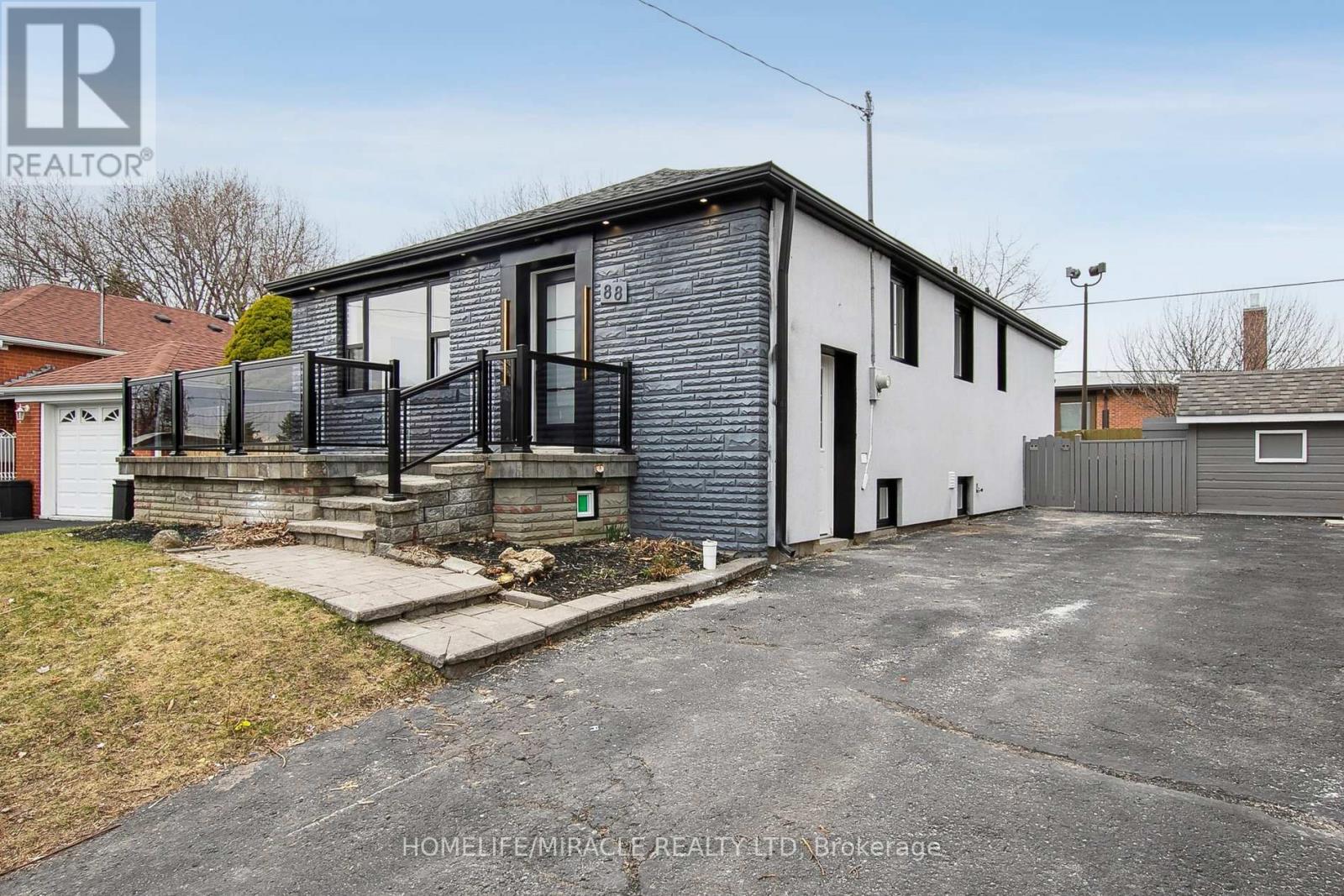 Property at 88 INNISWOOD DRIVE image 5
