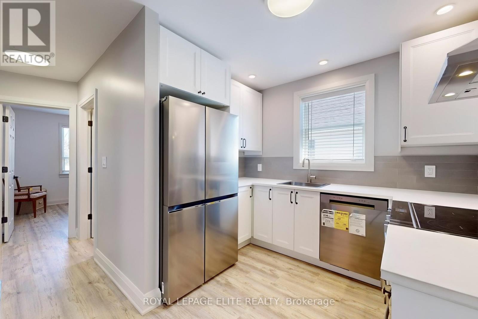 15 Stock Avenue, Toronto, Ontario  M8Z 5C3 - Photo 18 - W12090550