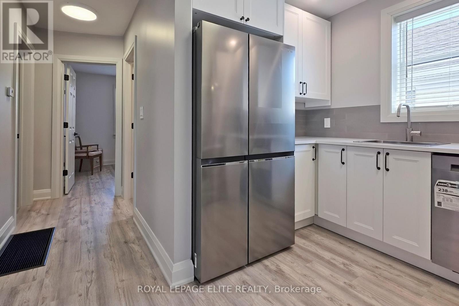 15 Stock Avenue, Toronto, Ontario  M8Z 5C3 - Photo 17 - W12090550