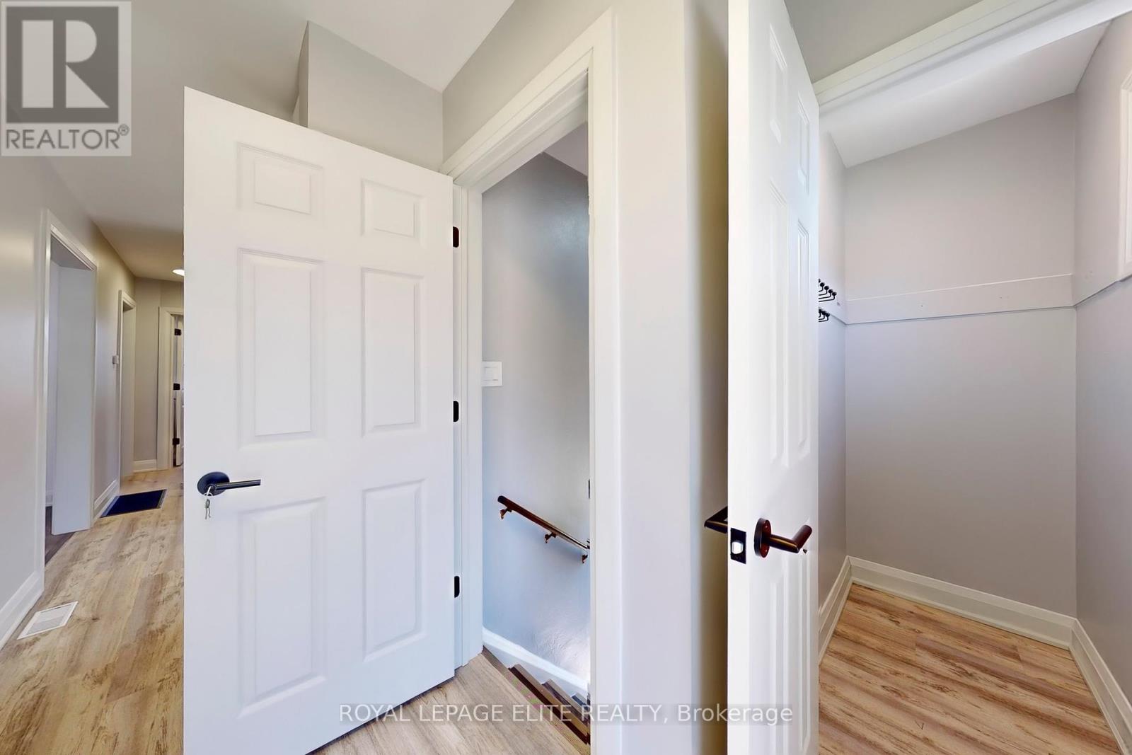 15 Stock Avenue, Toronto, Ontario  M8Z 5C3 - Photo 13 - W12090550